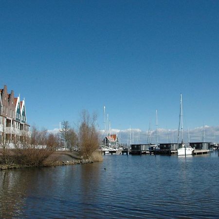 Beautiful Houseboat In The Harbour Of Volendam Near Centre Hotel Exterior photo
