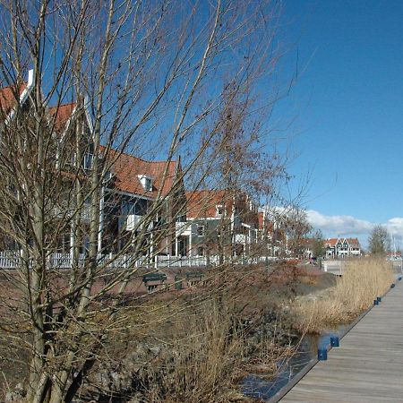 Beautiful Houseboat In The Harbour Of Volendam Near Centre Hotel Exterior photo
