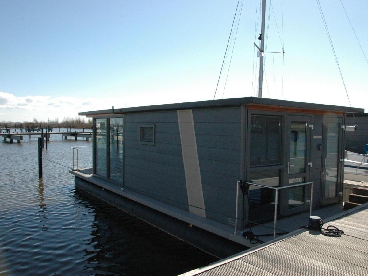 Beautiful Houseboat In The Harbour Of Volendam Near Centre Hotel Exterior photo