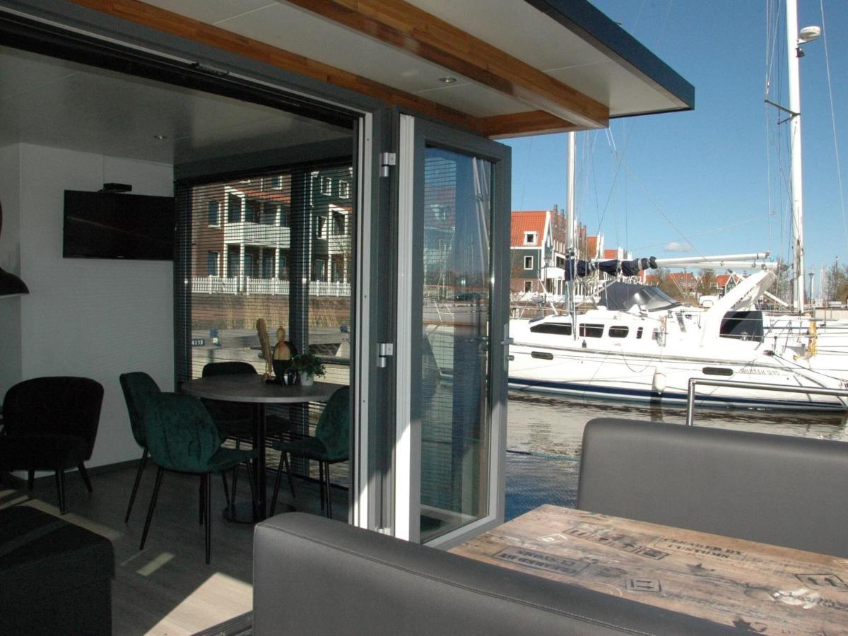 Beautiful Houseboat In The Harbour Of Volendam Near Centre Hotel Exterior photo